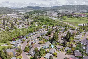 1676 NW Youngwood Ct, Roseburg, OR 97471 - Photo 44