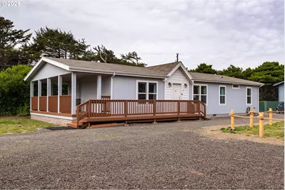 4567 Foulweather St, Florence, OR 97439 - Photo 2