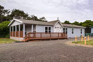 4567 Foulweather St, Florence, OR 97439 - Photo 2