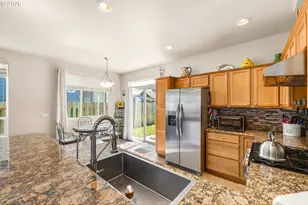 781 Kentucky Ave, Coos Bay, OR 97420 - Photo 18