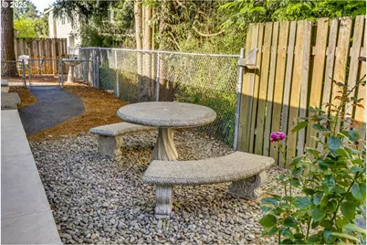 9016 9022 SE Ankeny St, Portland, OR 97216 - Photo 34