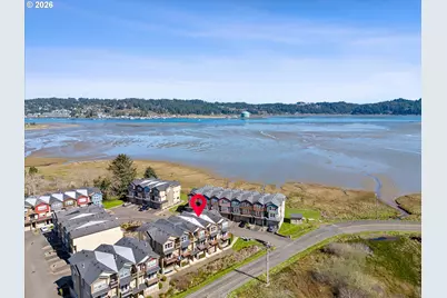 475 SE 35th St #E-25, Newport, OR 97366 - Photo 2