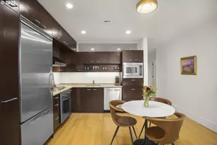 1001 NW Lovejoy St, Portland, OR 97209 - Photo 8