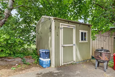 921 Eugene St, Hood River, OR 97031 - Photo 24