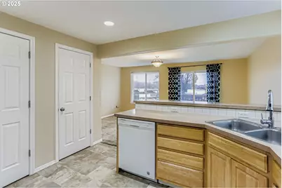 5713 NE 135th Ave, Vancouver, WA 98682 - Photo 14