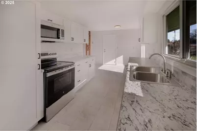 3113 Hammel St NE, Salem, OR 97301 - Photo 10