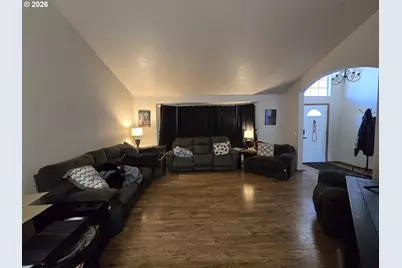 1166 E Main St, Hermiston, OR 97838 - Photo 26
