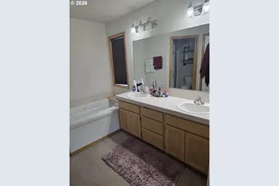 1166 E Main St, Hermiston, OR 97838 - Photo 18