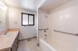 170 Friendship Ave, Salem, OR 97302 - Photo 16
