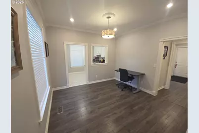 722 N Main Ave, Gresham, OR 97030 - Photo 6