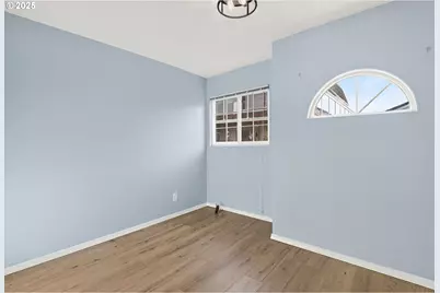 1915 N Jantzen Ave, Portland, OR 97217 - Photo 10