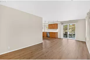 1915 N Jantzen Ave, Portland, OR 97217 - Photo 2