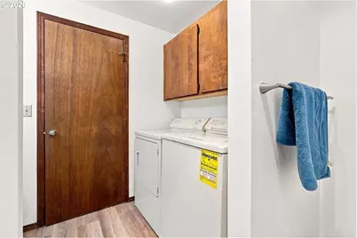 11872 SE Morrison St, Portland, OR 97216 - Photo 20