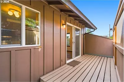 11872 SE Morrison St, Portland, OR 97216 - Photo 22