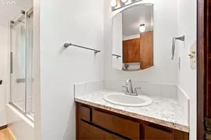 11872 SE Morrison St, Portland, OR 97216 - Photo 18