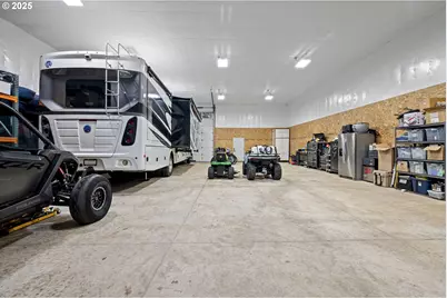 29296 McTavish Ln, Eugene, OR 97402 - Photo 44