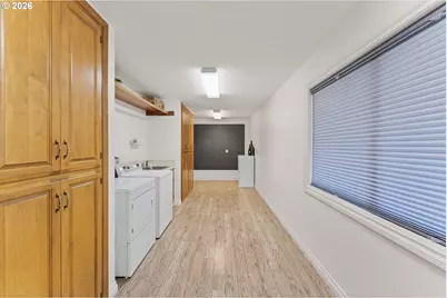 1060 S Park St, Carlton, OR 97111 - Photo 26