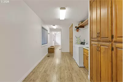 1060 S Park St, Carlton, OR 97111 - Photo 30
