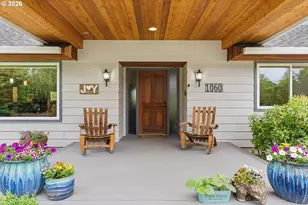 1060 S Park St, Carlton, OR 97111 - Photo 1