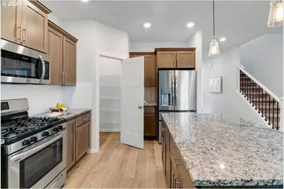 15316 SE Hawthorne Meadows St, Portland, OR 97236 - Photo 8