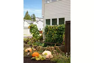 15316 SE Hawthorne Mdws St, Portland, OR 97236 - Photo 4
