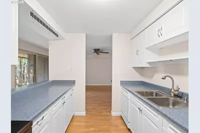 9630 SW Marjorie Ln #1, Beaverton, OR 97008 - Photo 14
