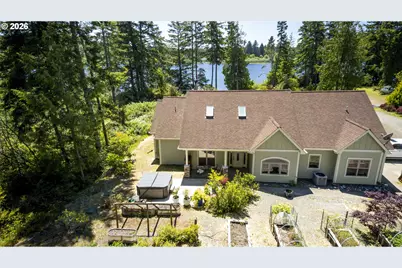 89215 Sutton Lake Dr, Florence, OR 97439 - Photo 2