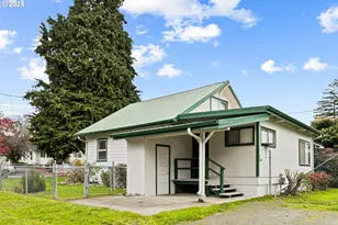 331 NE Laurel Ave, Myrtle Creek, OR 97457 - Photo 2