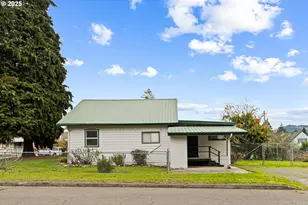 331 NE Laurel Ave, Myrtle Creek, OR 97457 - Photo 40