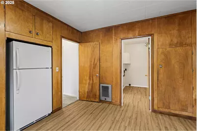 331 NE Laurel Ave, Myrtle Creek, OR 97457 - Photo 16