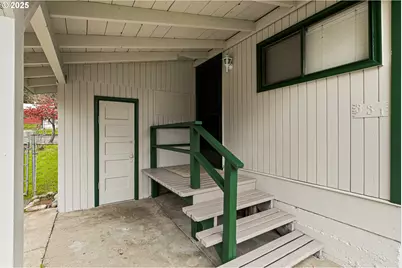 331 NE Laurel Ave, Myrtle Creek, OR 97457 - Photo 4