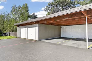 1702 NE Hogan Dr, Gresham, OR 97030 - Photo 2