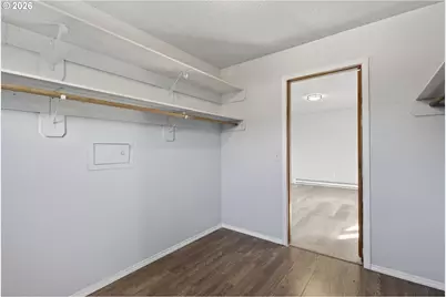 1702 NE Hogan Dr, Gresham, OR 97030 - Photo 10