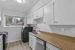 1702 NE Hogan Dr, Gresham, OR 97030 - Photo 30
