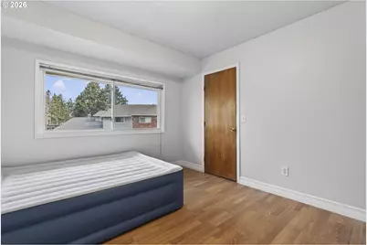 1702 NE Hogan Dr, Gresham, OR 97030 - Photo 18