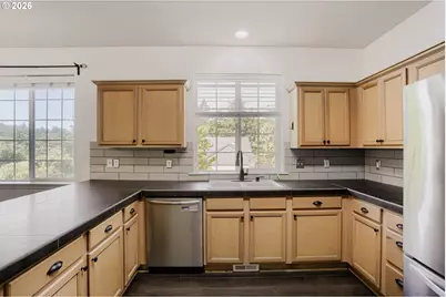 15110 SE Evergreen Dr, Portland, OR 97236 - Photo 14