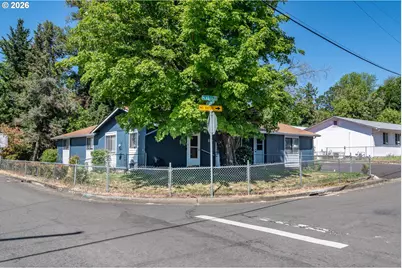 110 NE Kirby Ave, Roseburg, OR 97470 - Photo 48