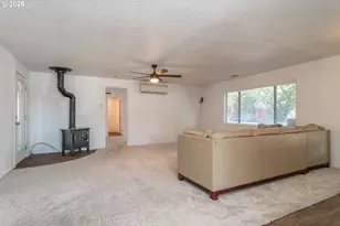 110 NE Kirby Ave, Roseburg, OR 97470 - Photo 6