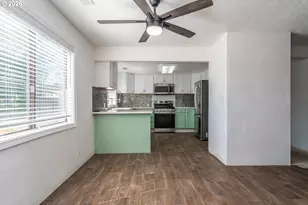 110 NE Kirby Ave, Roseburg, OR 97470 - Photo 12