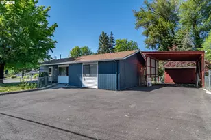 110 NE Kirby Ave, Roseburg, OR 97470 - Photo 2
