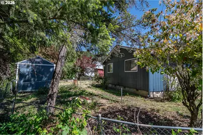 110 NE Kirby Ave, Roseburg, OR 97470 - Photo 46