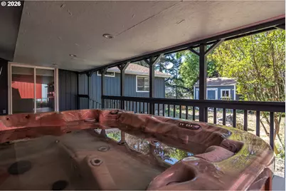 110 NE Kirby Ave, Roseburg, OR 97470 - Photo 10