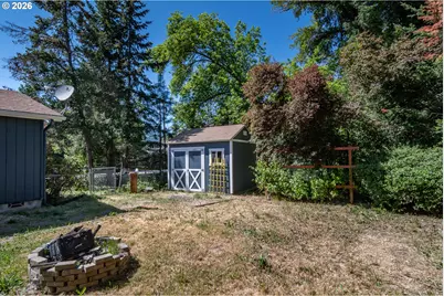 110 NE Kirby Ave, Roseburg, OR 97470 - Photo 44