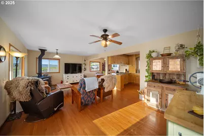 4664 N McKay Rd, Prineville, OR 97754 - Photo 14