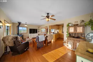 4664 N Mckay Rd, Prineville, OR 97754 - Photo 14