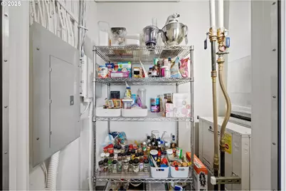 949 NW Overton St #608, Portland, OR 97209 - Photo 32