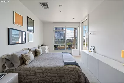 949 NW Overton St #608, Portland, OR 97209 - Photo 18