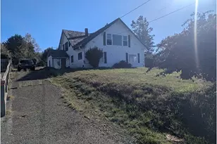 29681 Walker St, Gold Beach, OR 97444 - Photo 2