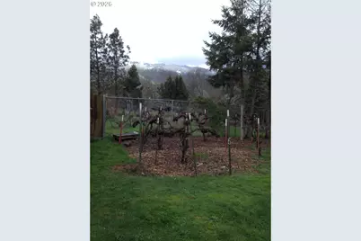 273 Crest Dr, Myrtle Creek, OR 97457 - Photo 22