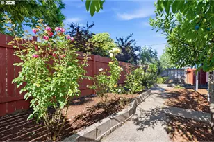 2704 SE 84th Ave, Portland, OR 97266 - Photo 32